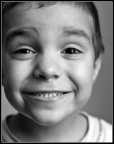 Un ritratto alla spensieratezza di Francesco, mio figlio pi piccolo di 4 anni.

Nikon D70 - Nikkor Ai 50 f/2 - Mano libera e luce ambiente.

Ciao,
Roberto.