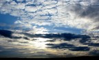 Il cielo di questa mattina ad Ostia, dati di scatto: Canon PSA30, tempo 1/160, f.8, ISO 200. Non avevo con me la Nikon...  Suggerimenti ben accetti.