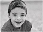 Mio figlio Emmanuele, ritratto con Nikon D70 - Nikkor 70-200 VR.

Ciao,
Roberto.