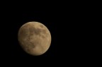 Luna quasi piena, scatto a mano libera con sigma 70-300.