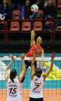 Volley: Gil in attacco
