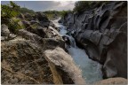 Il fiume Alcantara scava il suo letto nella roccia lavica.
Nikon D50 
F-stop     f/4.5
Shutter speed     1/1000 sec
digital iso 200 
Lens     sigma 10-20
