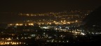 Paesaggio notturno del lato Est del golfo di Palermo visto dall'incantevole vista che regala Monreale