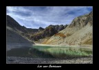 Piccolo lago naturale a 2504 metri nella valle Clare (Hautes Alpes) Francia
