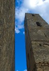 Cammino rasente l'antico muro in pietra. Il vecchio campanile mi sovrasta come un gigante buono, indicando l'infinito con la sua sola presenza.
Abbazia di Pattano (Sa)