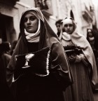 Questo reportage  stato realizzato in occasione della Processione dei Misteri del Venerd Santo a Trapani.
Tutte le foto sono state scattate con una Yashica Mat 124G (biottica) e pellicola Kodak BW400.
Sviluppo e acquisizione in laboratorio.
Nessuna postproduzione se non qualche graffio tolto qua e la (e qualche graffio e/o granello di polvere ancora da togliere...)