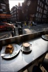 spesso al mattino a Londra c' una splendida luce dorata e brillante. Scatto durante la colazione!