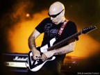 Joe Satriani 
Chicken Foot live @ Pistoia Blues 2009