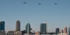 3 elicotteri militari sorvolano i cieli di New York