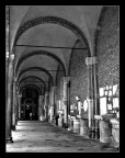 oggi  sant'ambrogio... ecco l'entrata della basilica di sant'ambrogio a milano