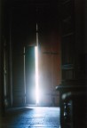 Luce che filtra all'interno della chiesa di S Anatolia di Narco in Valnerina. La macchina era poggiata su un banco della chiesa [f.4 1/10]