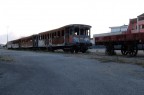 Oggi mentre passeggiavo erano circa le 20.00 ho scattato una foto a questo vecchio treno. Il cielo purtroppo appare bianco; si pu ovviare a questo inconveniente in fase di scatto oppure l'unica possibilit  scattare la foto con una luce differente? Ogni suggerimento  ben accetto, ovviamente potete criticare anche la composizione della foto.