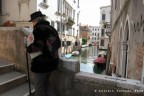 Venezia, anziana donna