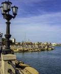 Panoramica lungomare di Bari. Sullo sfondo il campanile della basilica di San Nicola