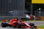 Foto scattate durante le qualifiche del GP di Monza di F1 alla seconda variante.
Prima esperienza in questo ambito.
Le foto sono croppate.