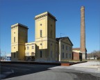 Trieste.Questa storica centrale idrodinamica risale al 1891 ed ha funzionato fino al 1988.Portava l'acqua alla pressione di 54 atmosfere e la distribuiva,attraverso una serie di tubature,a tutti i congegni meccanici del porto (Gru,montacarichi ecc.) per movimentarli.In questi ultimi anni  stata restaurata e destinata a museo. Nikon D700,Nikkor 18/35. Consigli e critiche sempre ben accetti.