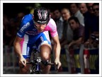 Scattata Gioved scorso durante la cronometro di Pontedera del Giro d'Italia. Ero posizionato circa 4 Km dopo il via sull'unico strappetto (200 metri...) dell'intera tappa.
Non  il mio genere fotografico, ma non ho resistito!
Suggerimenti e critiche sono sempre ben accetti.
Alex