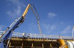 fatta dall'auto in mezzo al traffico. passo accanto al cantiere ogni giorno ed  curioso vederlo crescere!