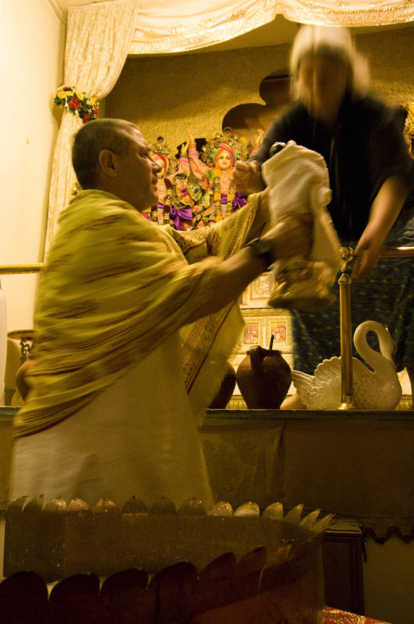 2007_11_11_HareKrisna_10_WL.jpg