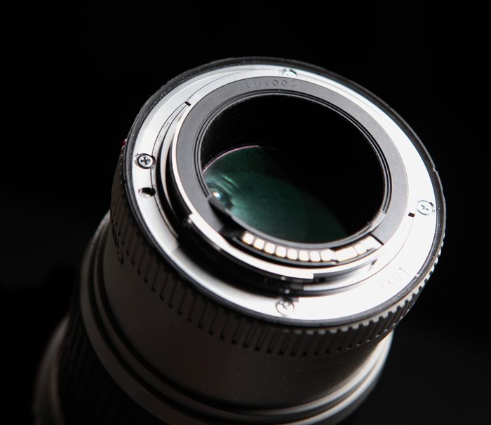 70-200 IS16bas.jpg
