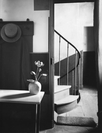 andres-kertesz_chez-mondrian1926.jpg