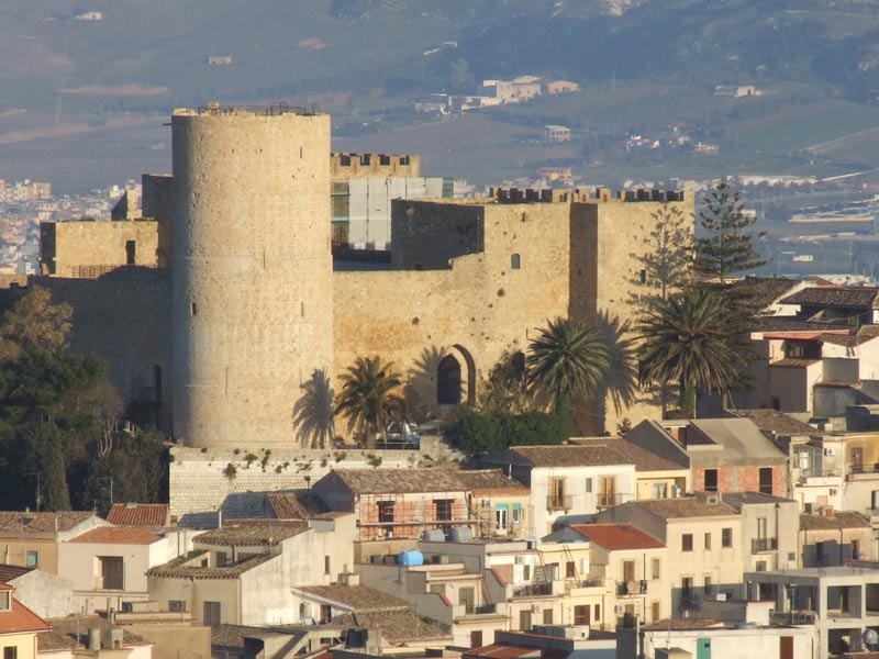Castello-600mm.jpg