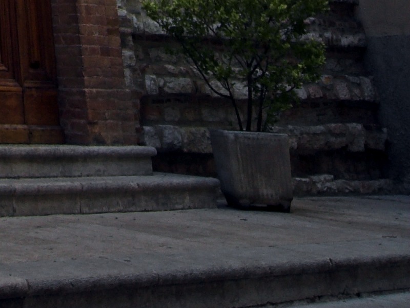 Chiesa crop bordo.jpg