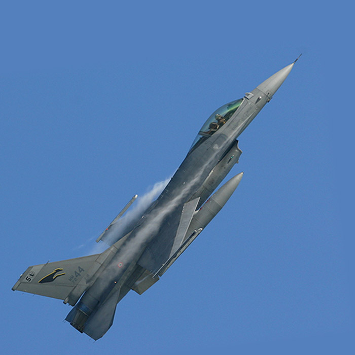 f-16-Q.jpg