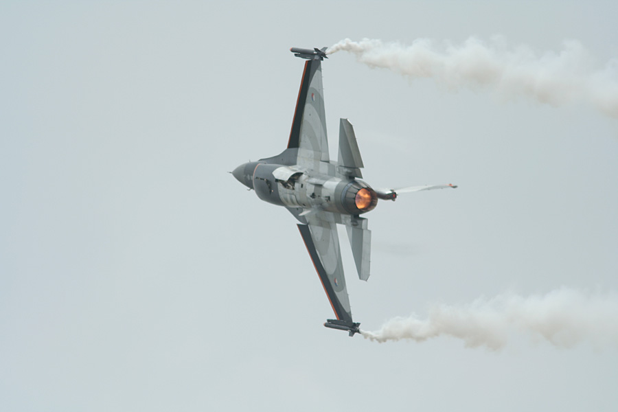 F16 3 ridotta.jpg