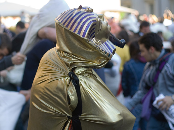 L'uomo_mummia_scappa_di_fre.jpg
