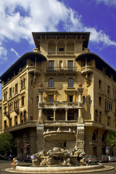 La-Piazza-#2.jpg