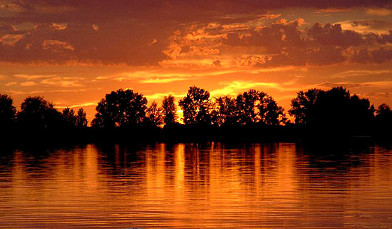lago_infuocato.jpg