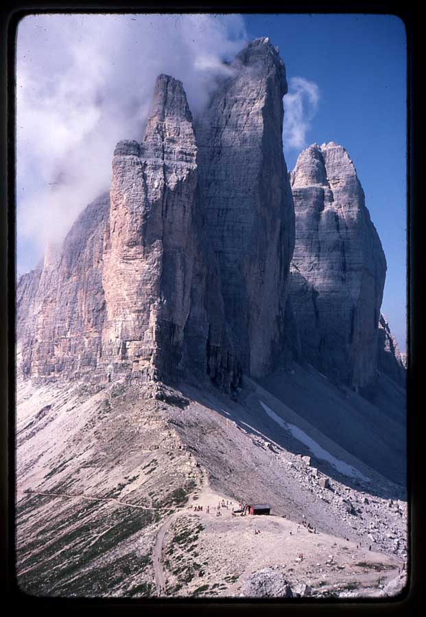 scan008_R.jpg