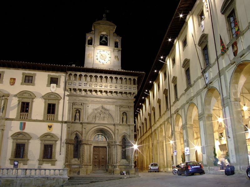 Piazza Grande 2. AR