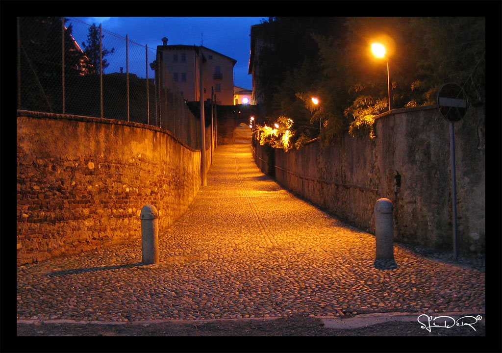 Vicolo Notturno