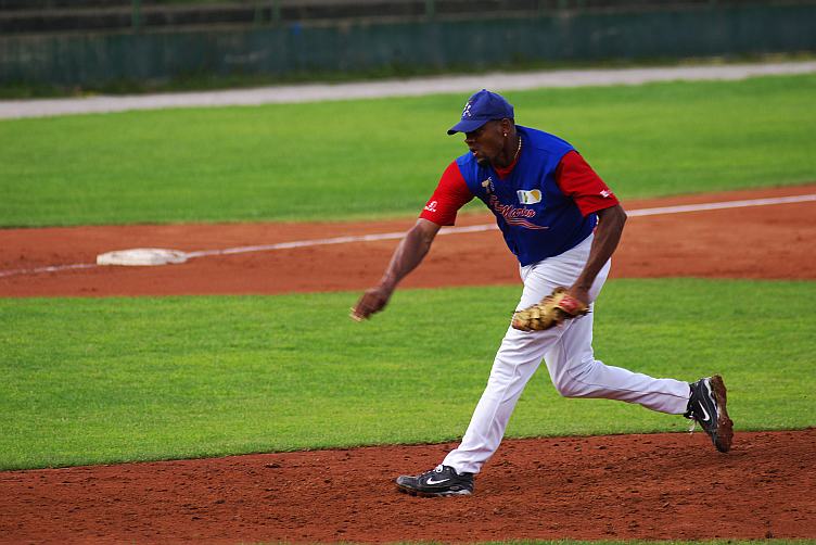 Baseball pitch 07
