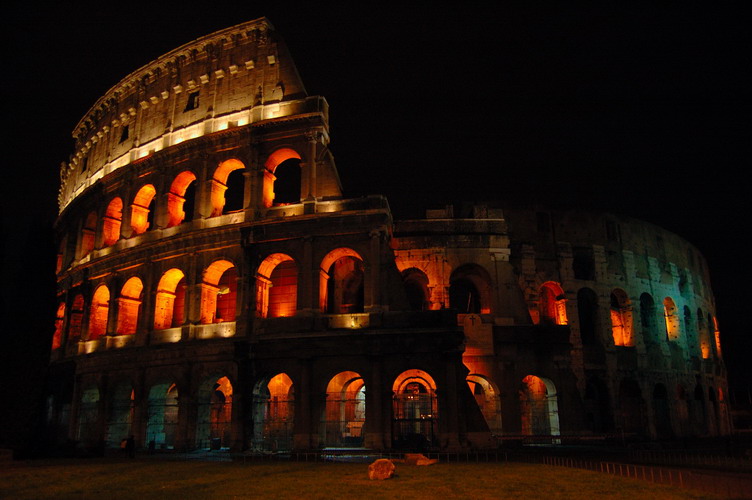 Colosseo by night 2