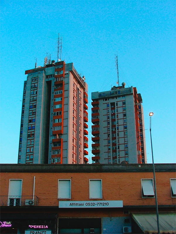 [ Urbanscape ] Ferrara: vista di periferia