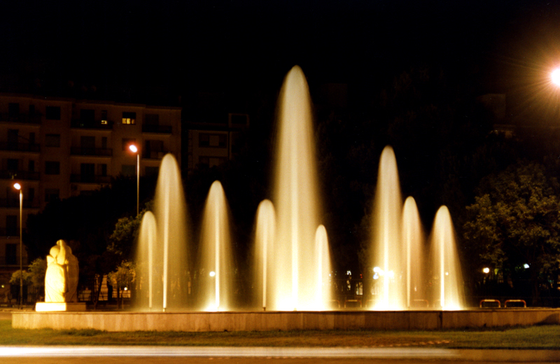 Fontana di notte