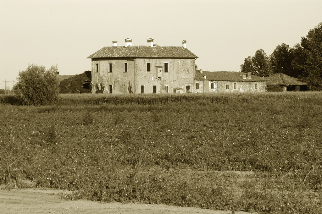 Vecchia cascina