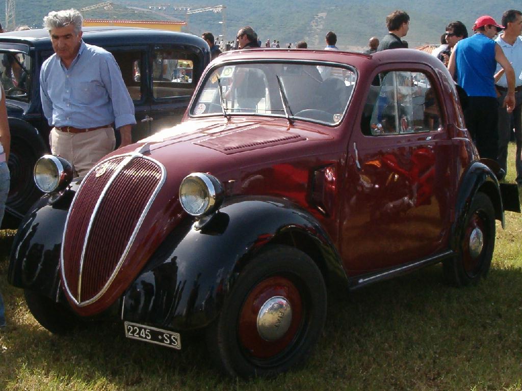 Fiat 500 topolino rossa