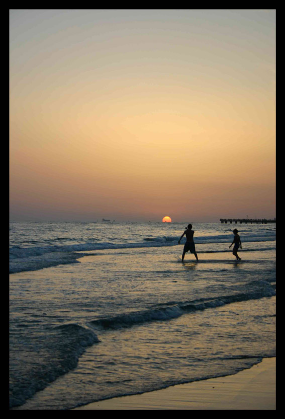 bimbi al tramonto