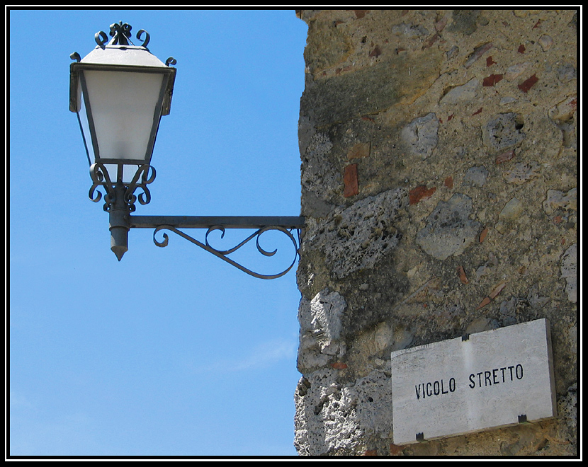 Vicolo Stretto