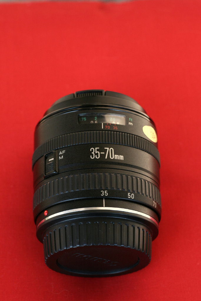 EF 35-70 in vendita