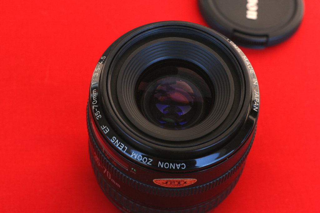 EF 35-70 in vendita