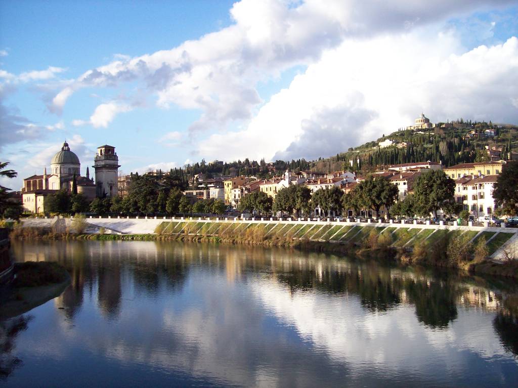 collina sull'adige