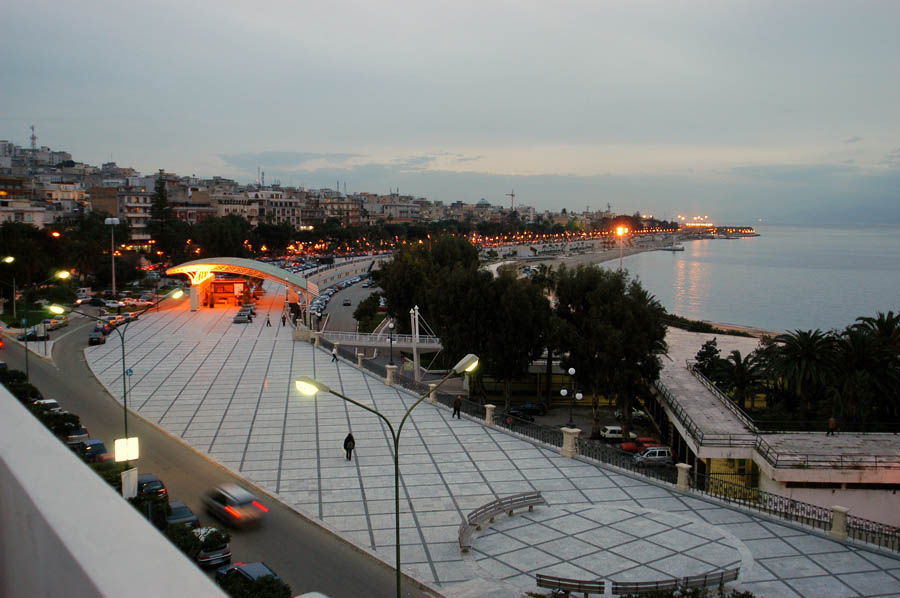 reggio calabria  scorcio lungomare italo falcomata'