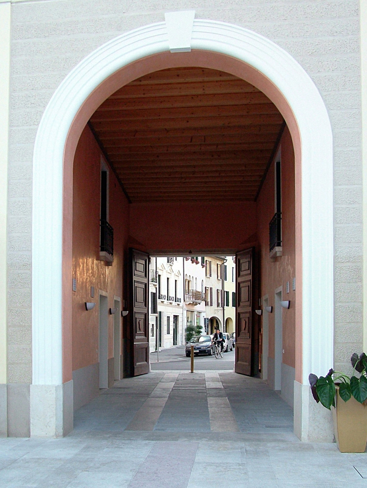 Portone