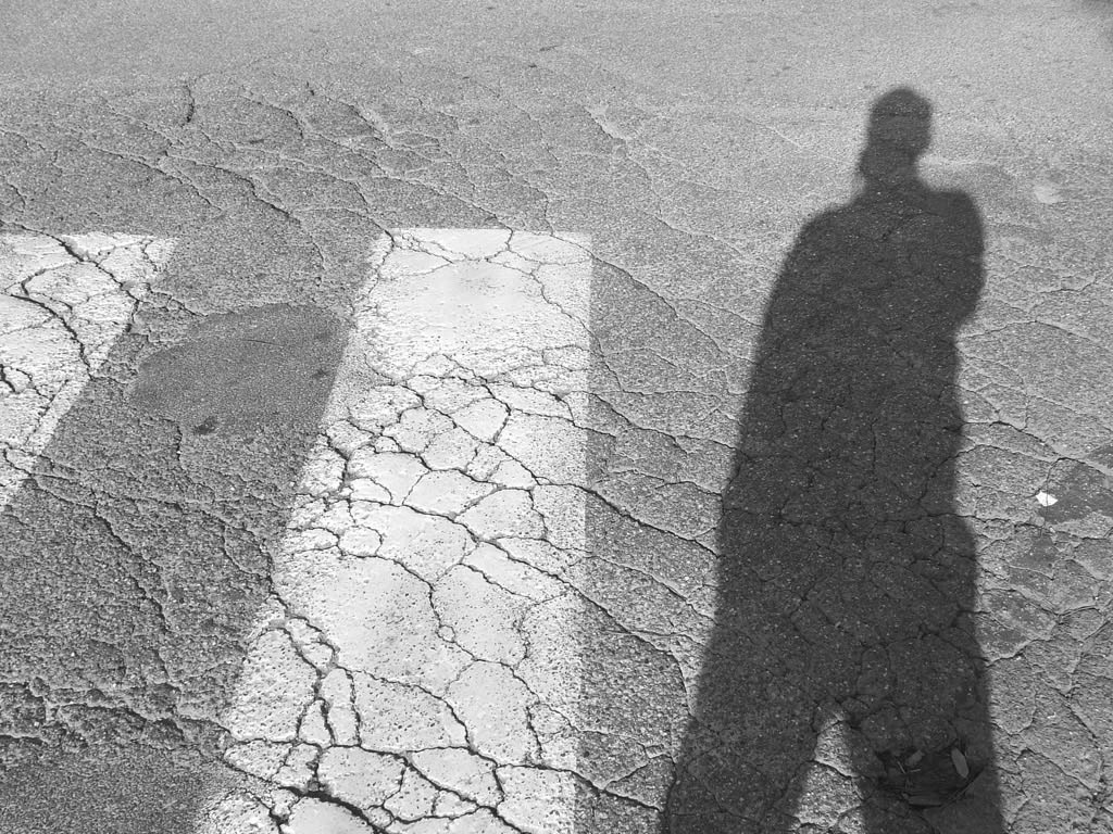 L'ombra ci segue