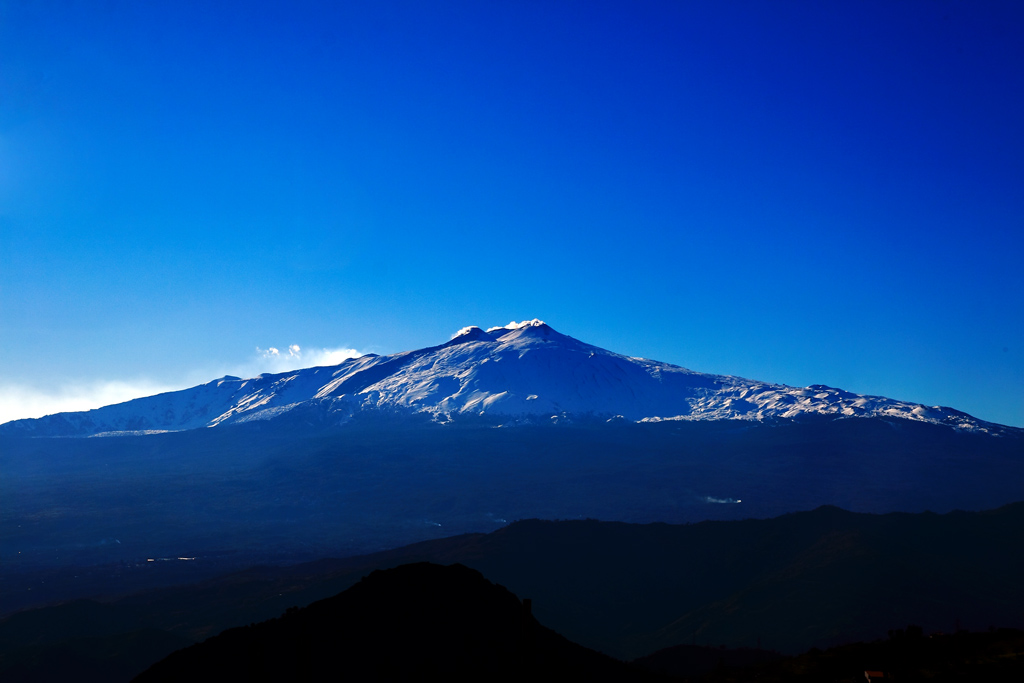 Etna in blu